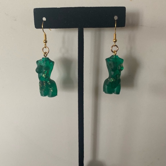 Absoloutly stunning custom to order goddess earing - Picture 6 of 11